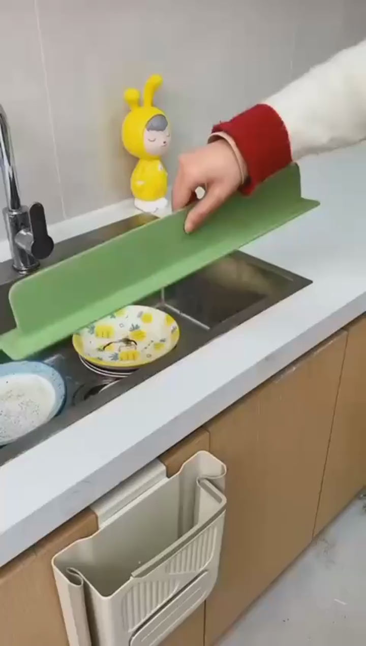 Silicone Sink Splash Guard | Flexible Water Splash Stopper with Suction Cups